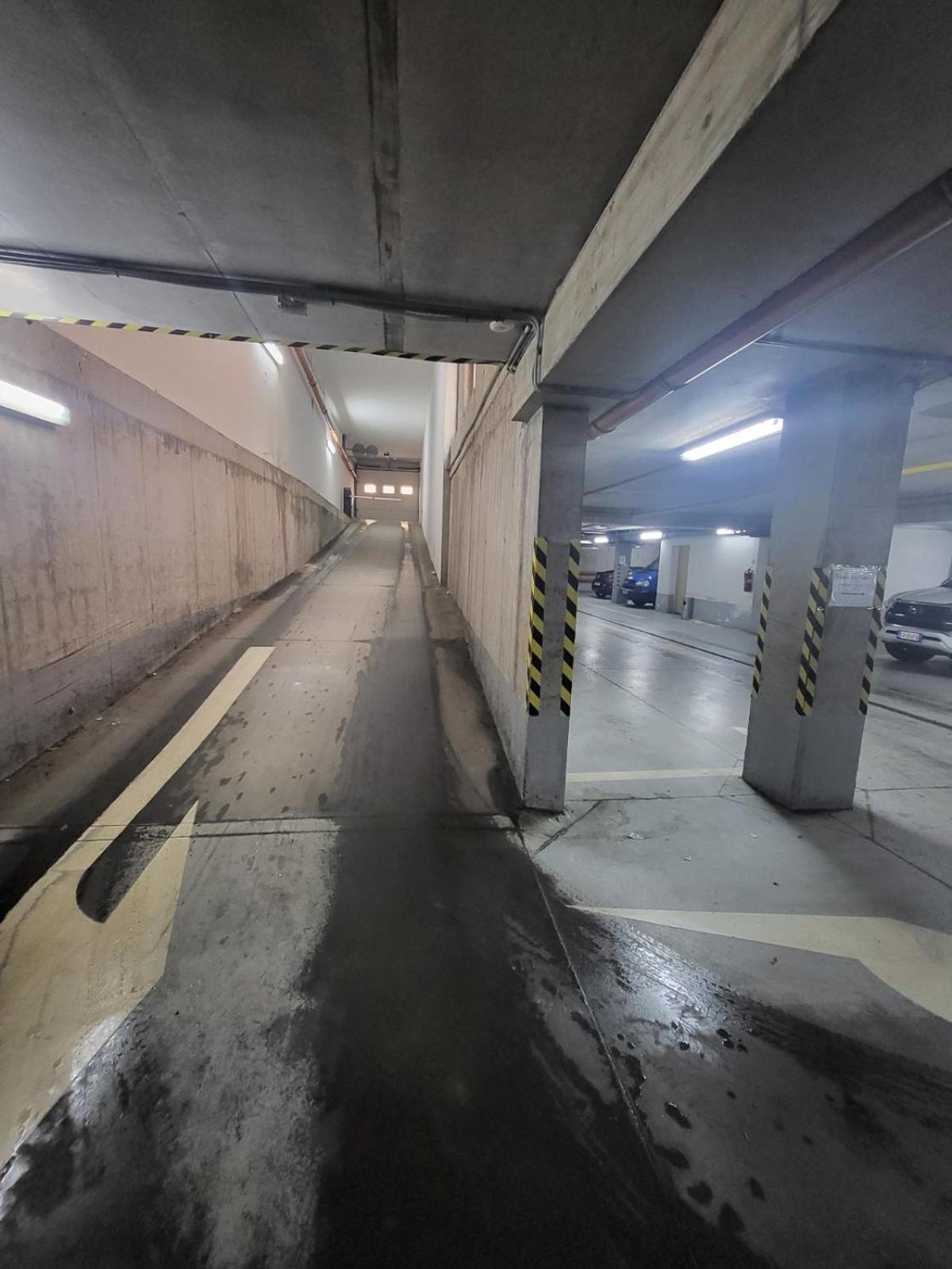 Ferienwohnung Monar Exclusive Center Free Parking In Garage Košice Exterior foto