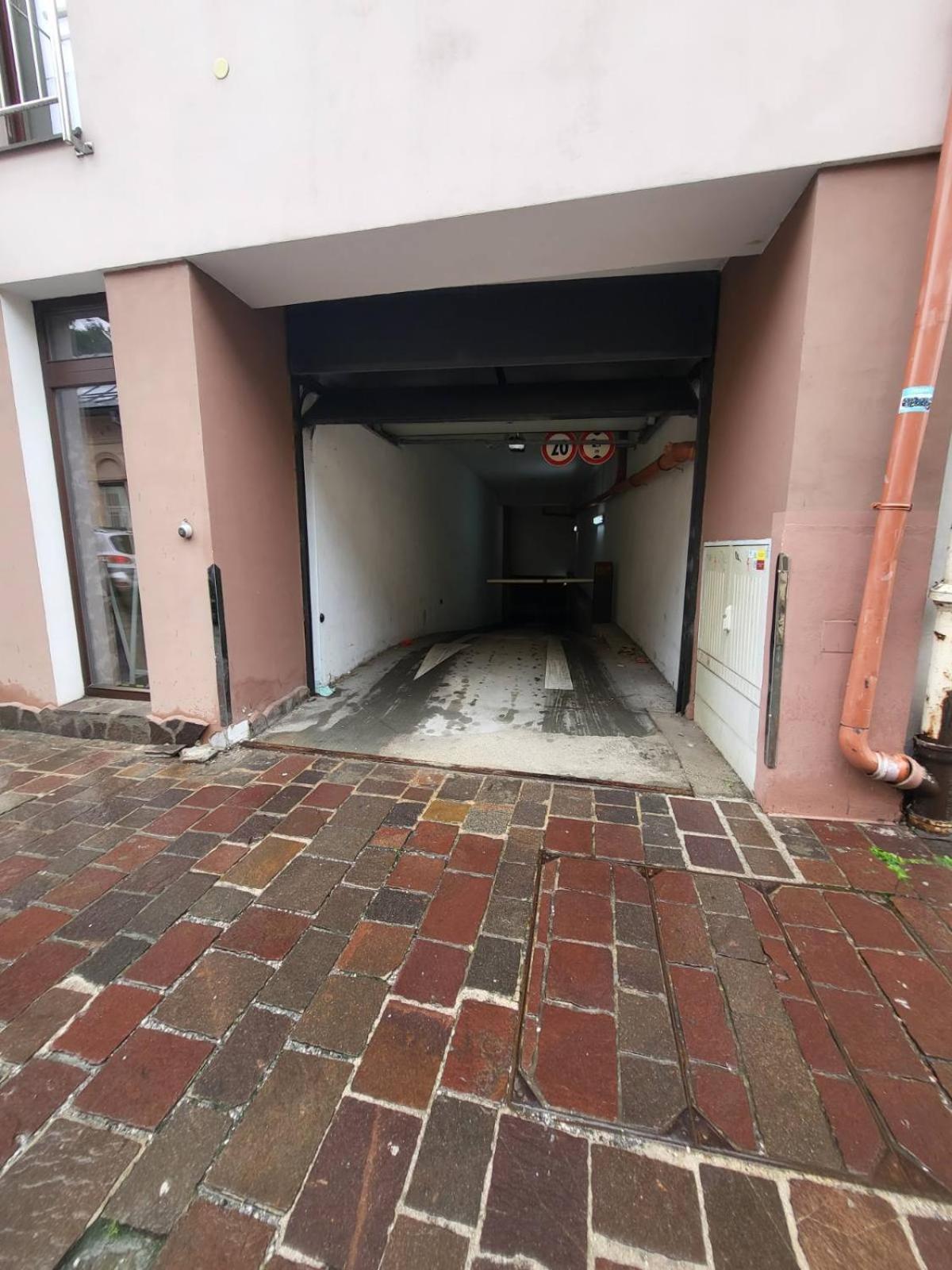 Ferienwohnung Monar Exclusive Center Free Parking In Garage Košice Exterior foto